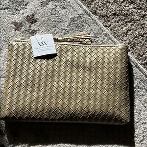 ❤️❤️Elegant Gold Woven Clutch Wristlet❤️❤️